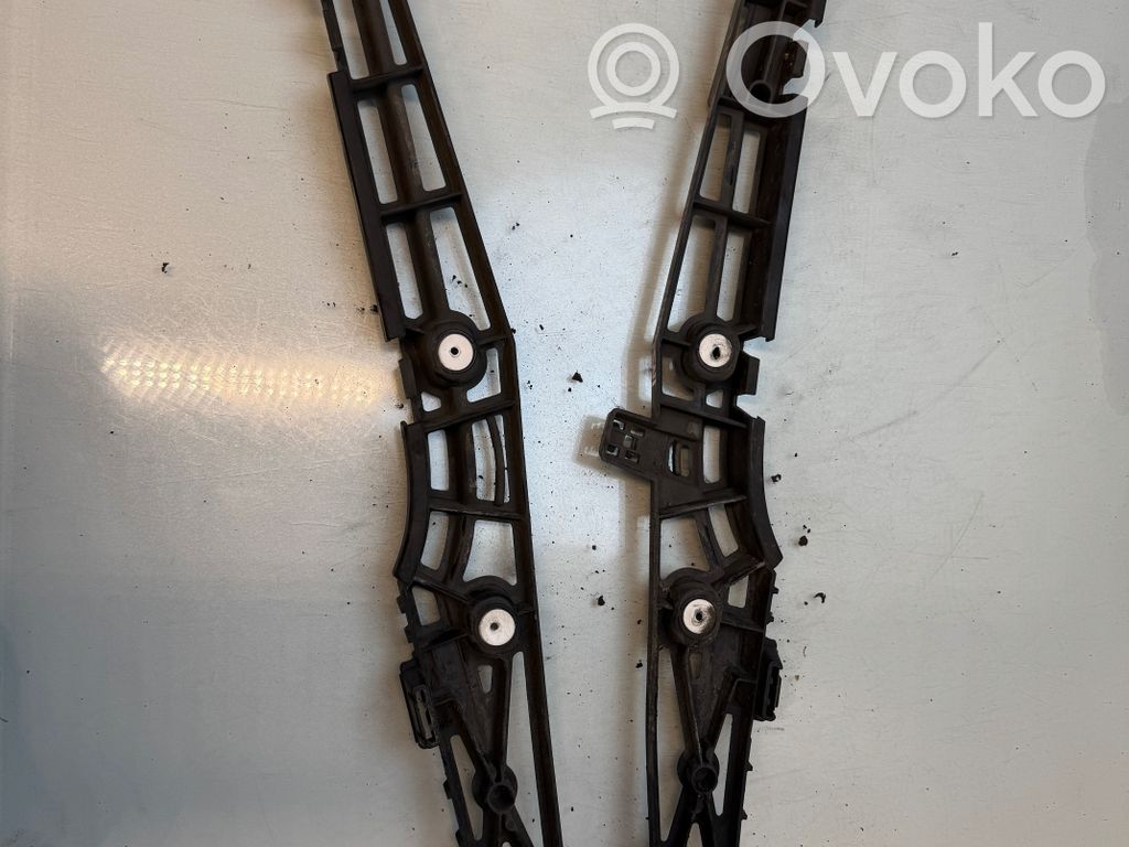 Opel Insignia A Front bumper mounting bracket 