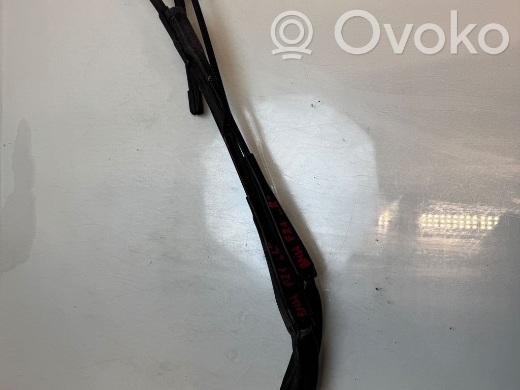 BMW 1 F20 F21 Front wiper blade arm 