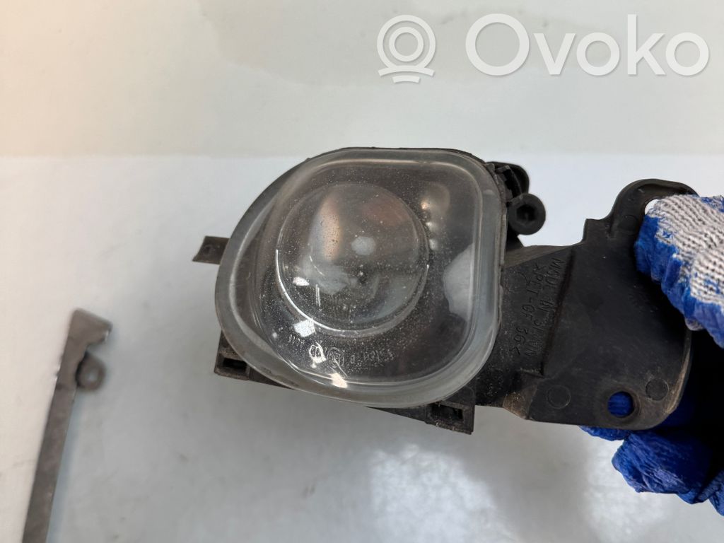 Etusumuvalo   4B3941700