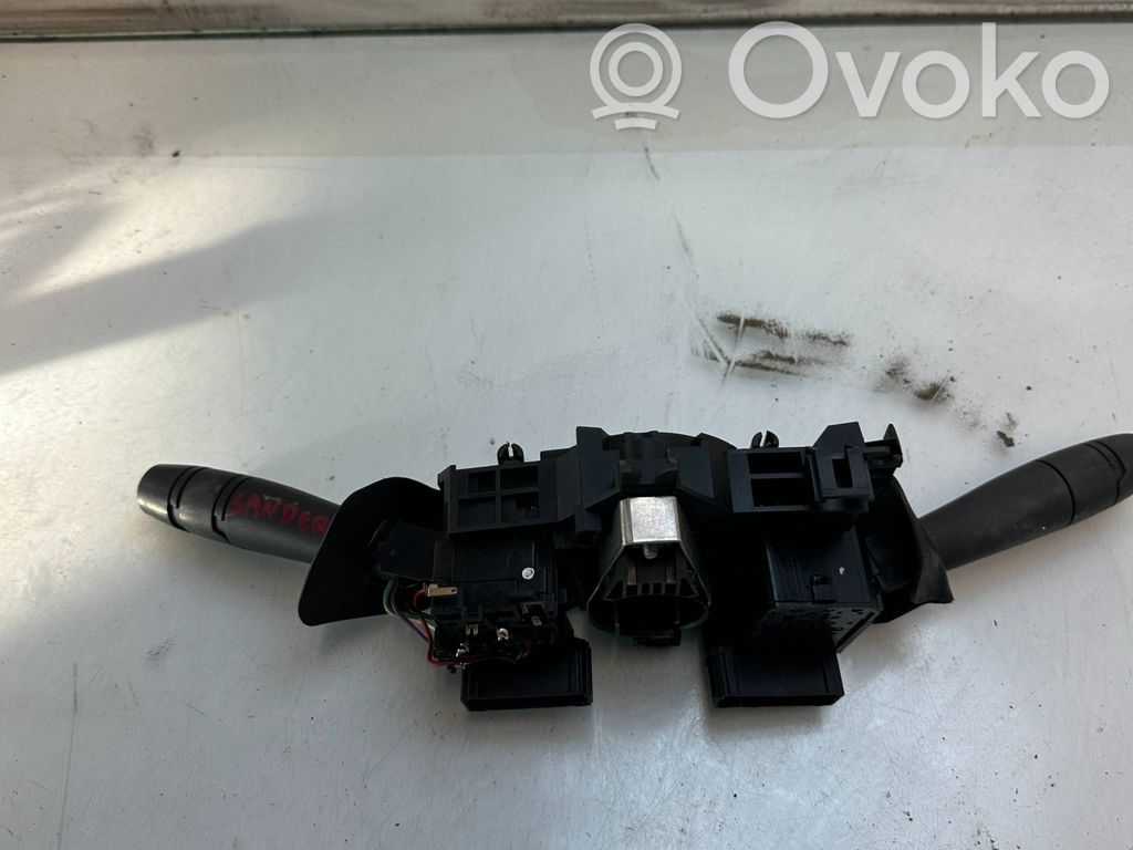 Dacia Sandero Wiper control stalk 