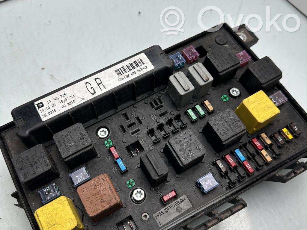 Opel Astra H Sicherungskasten 
