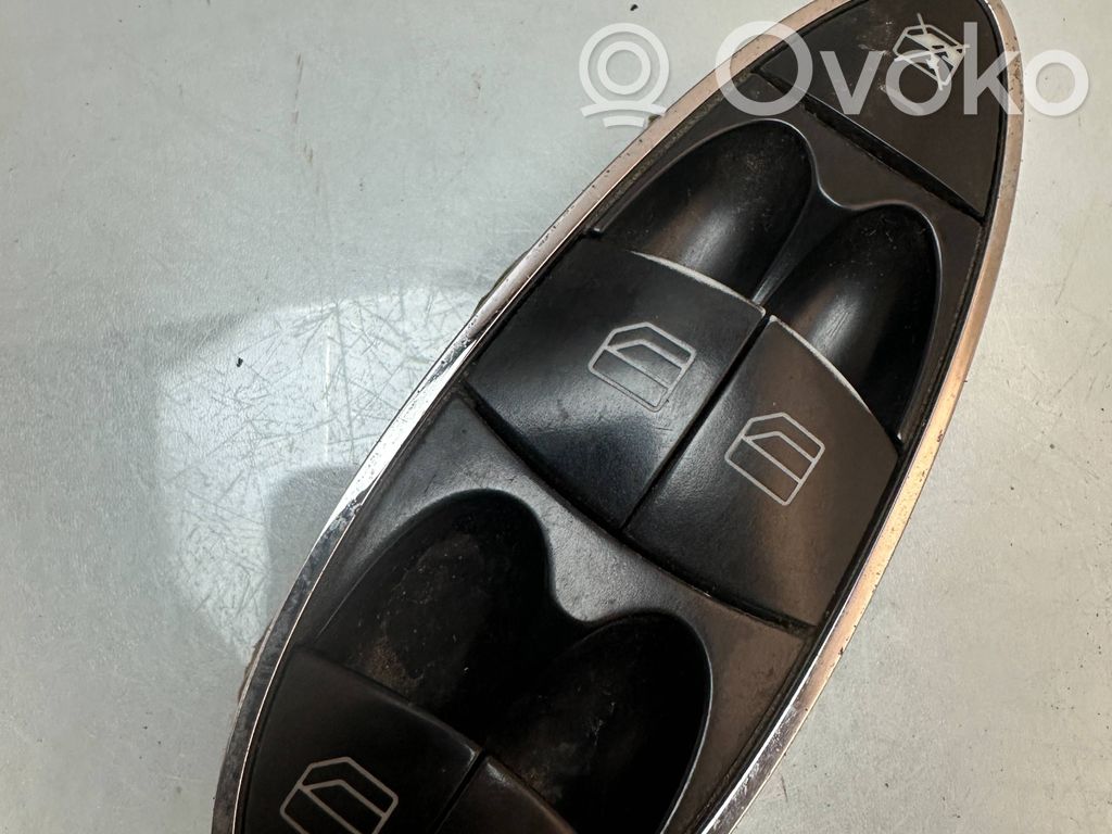 Mercedes-Benz E W211 Electric window control switch 