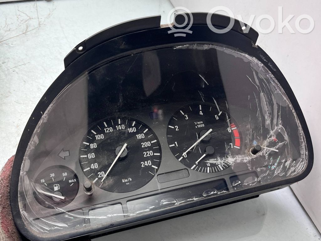 BMW 5 E39 Speedometer (instrument cluster) 