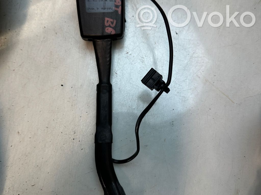 Volkswagen PASSAT B6 Front seatbelt buckle 