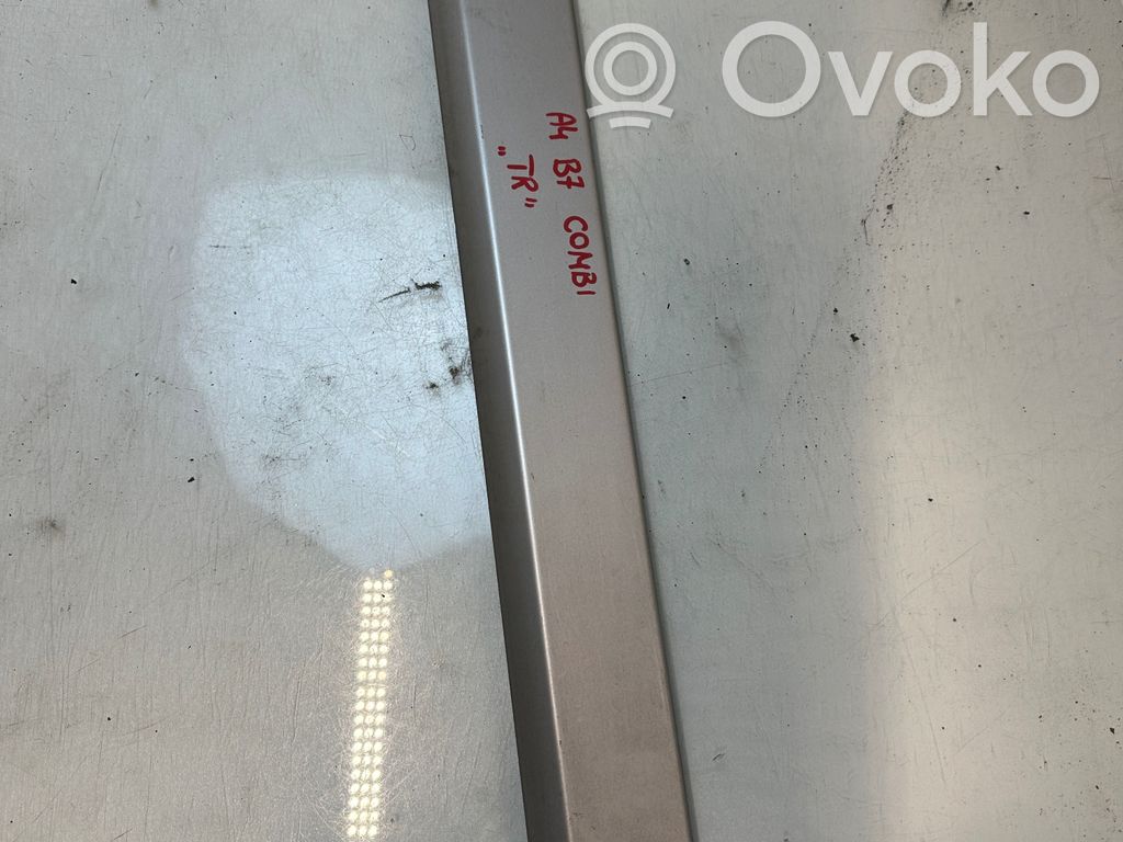 Audi A4 S4 B7 8E 8H Задняя отделка дверей (молдинги) 