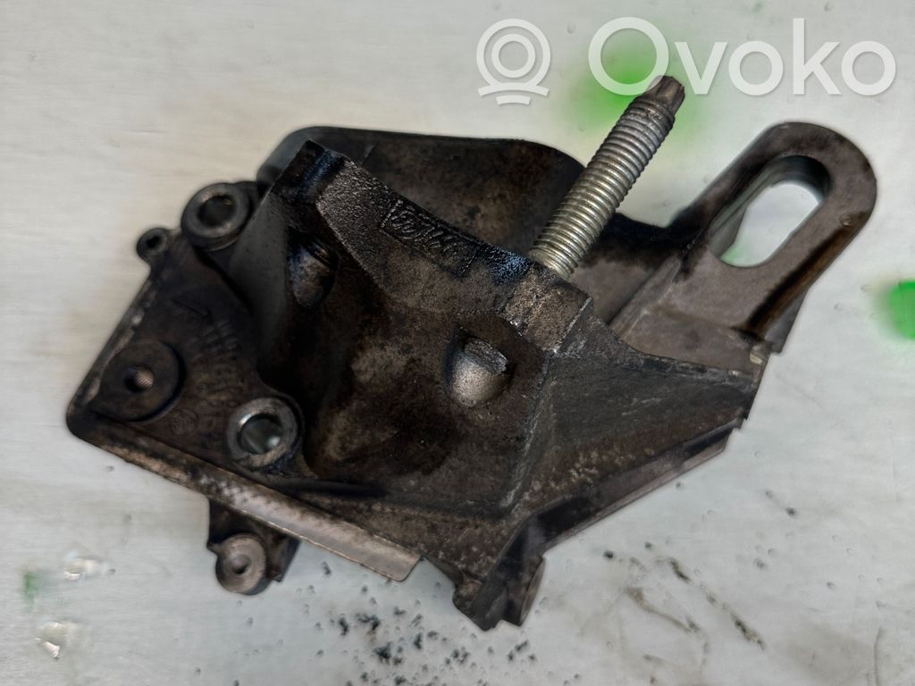 Engine mounting bracket   1N1G6F001AC