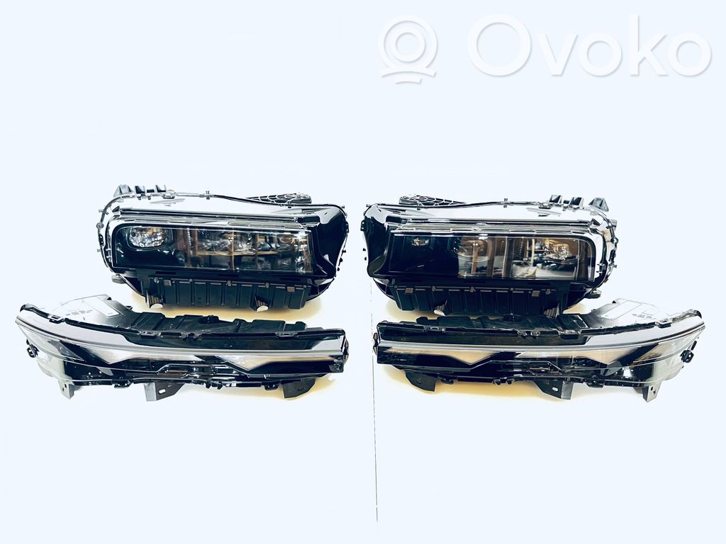 BMW XM Headlights/headlamps set 