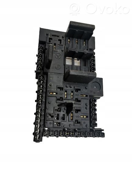 Mercedes-Benz E W213 Fuse module 