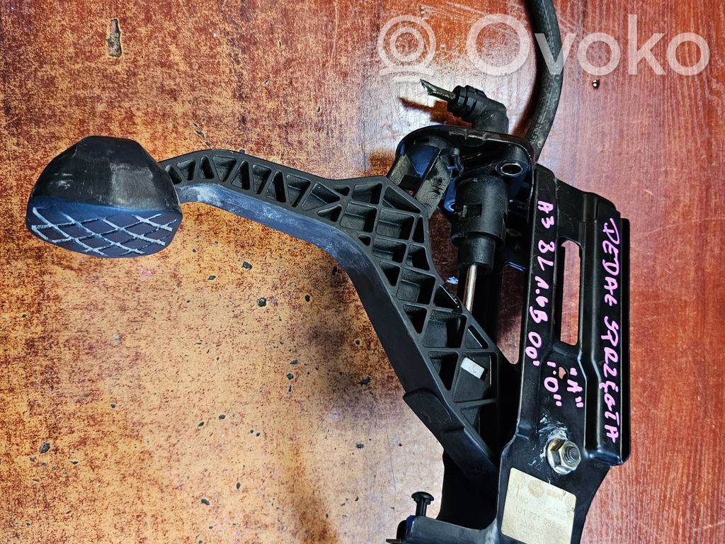 Audi A3 S3 8L Pedał sprzęgła 