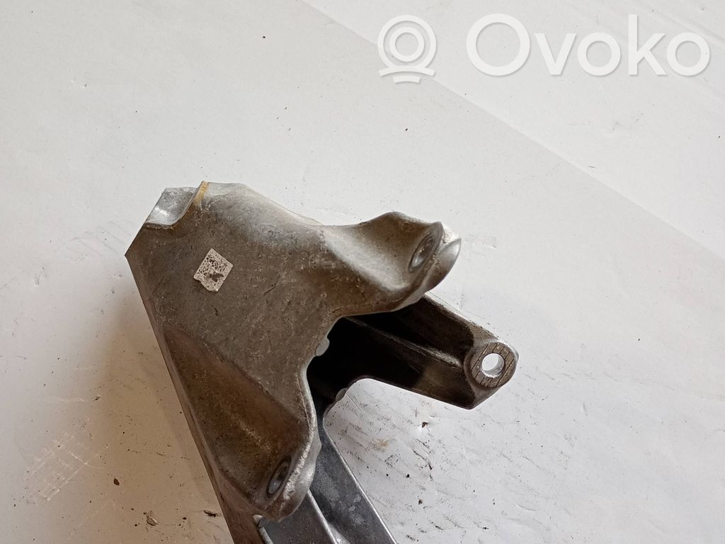 Audi e-tron Engine mounting bracket 