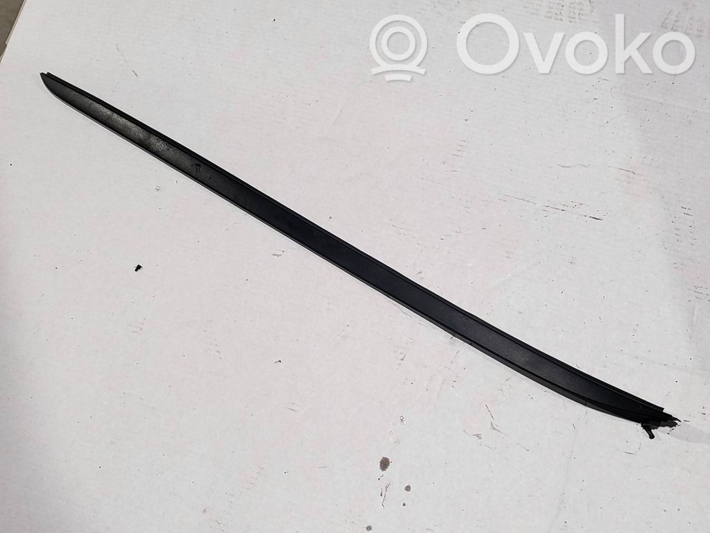KIA Xceed Windshield trim 