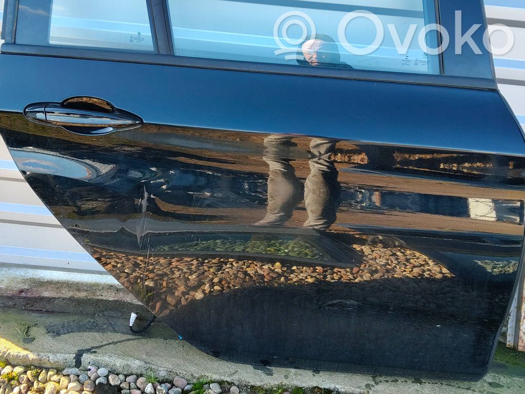 BMW 2 F46 Galinės durys 