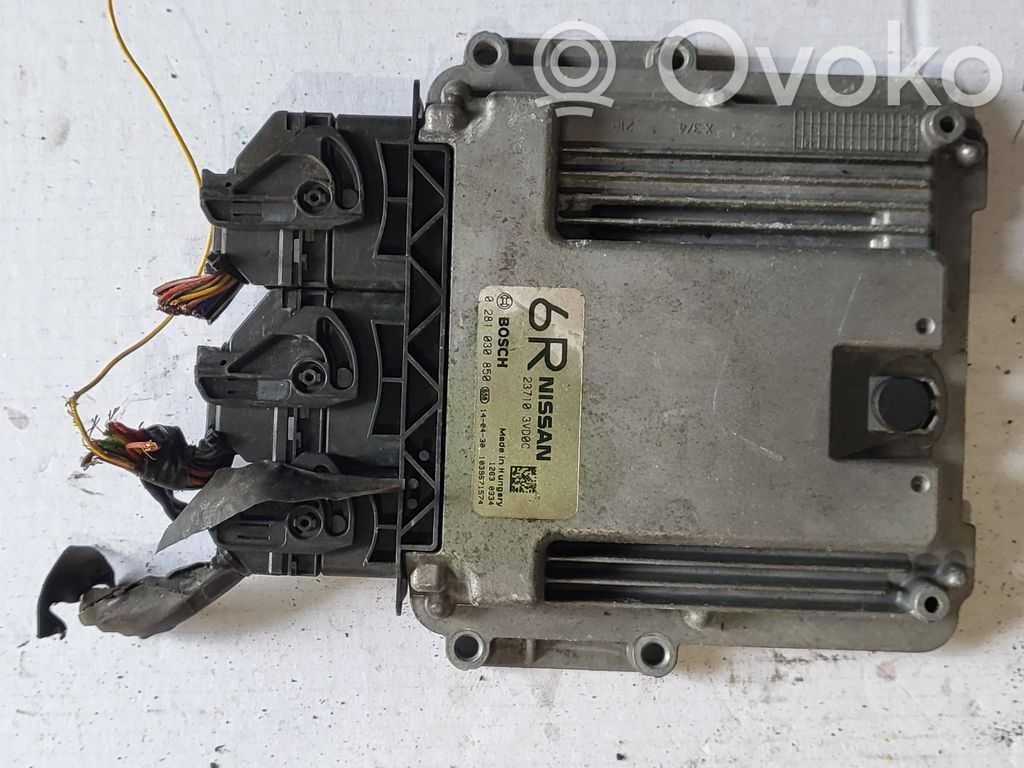 Nissan Note (E12) Engine control unit/module 