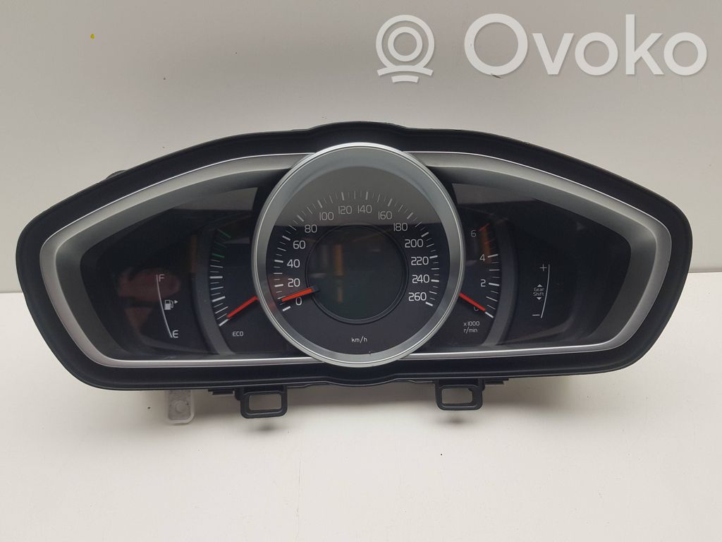 Volvo V40 Speedometer (instrument cluster) 