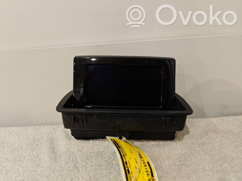 Audi Q3 8U Screen/display/small screen 