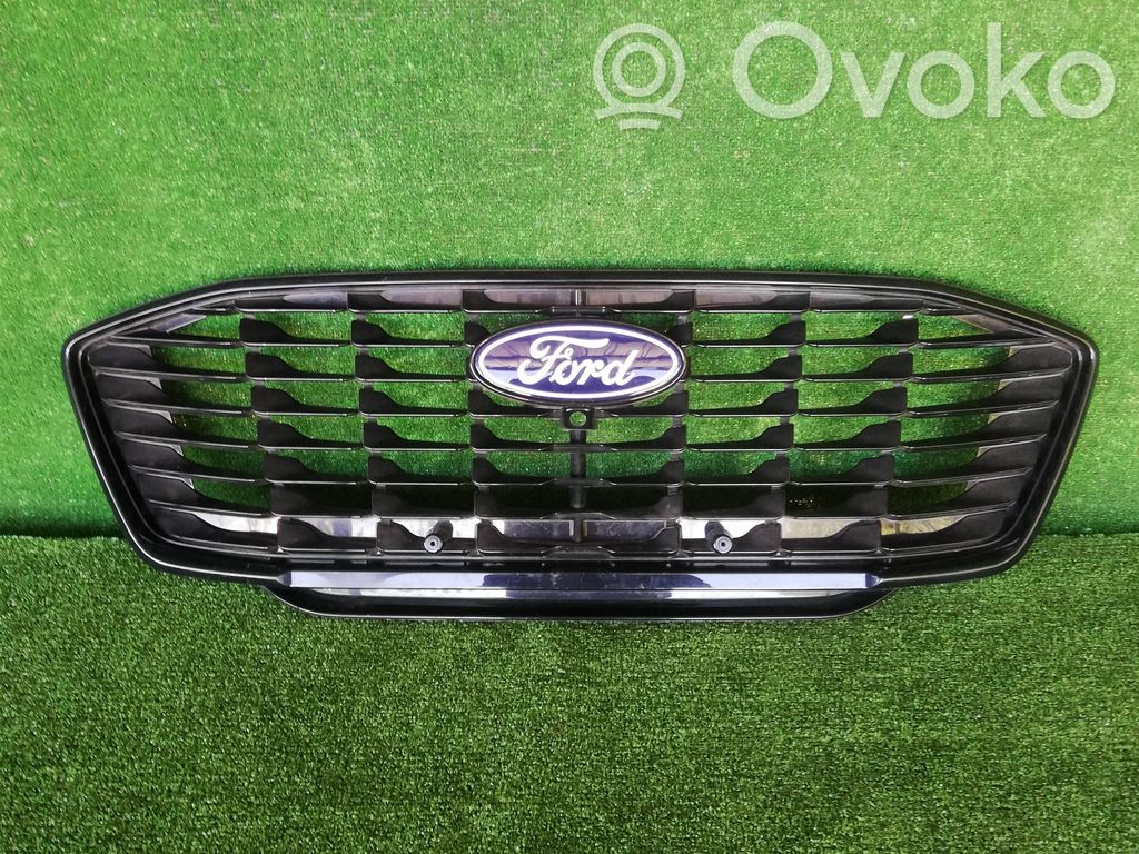 Atrapa chłodnicy / Grill   R1TB8200A
