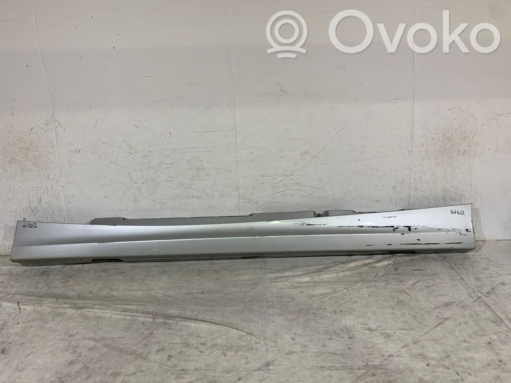 Sill   51777184353