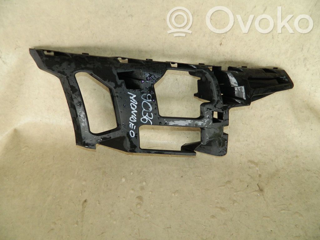 Ford Mondeo MK IV Soporte del parachoques delantero 