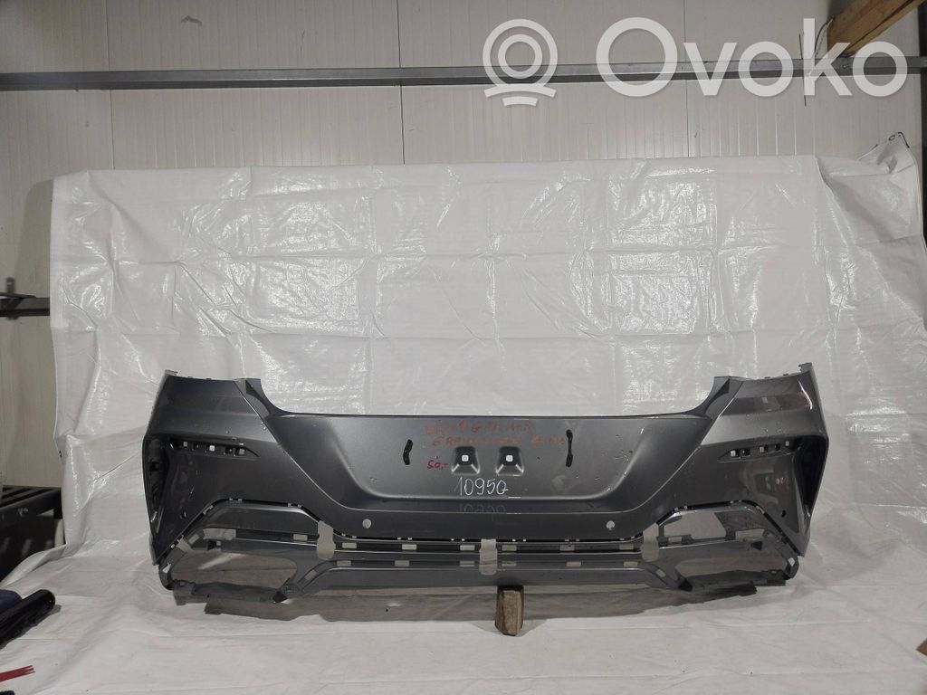BMW 8 G16 Parachoques 