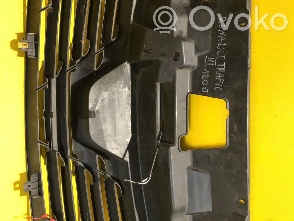 Renault Trafic III (X82) Grilă/ornament senzor radar ACC Distronic 
