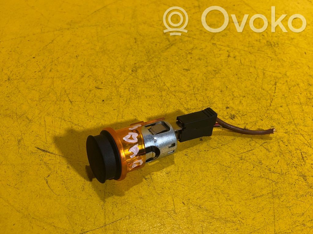 BMW 5 E60 E61 12 V lizdas (gale) 