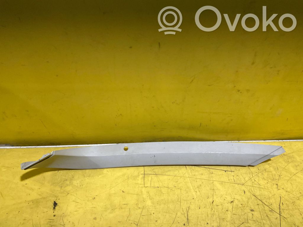 Ford Focus Tailgate trim 