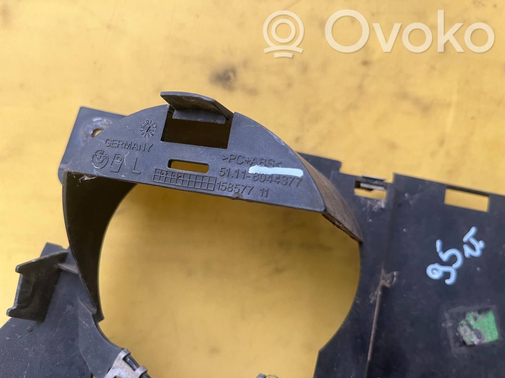 Fog light bracket   8044377