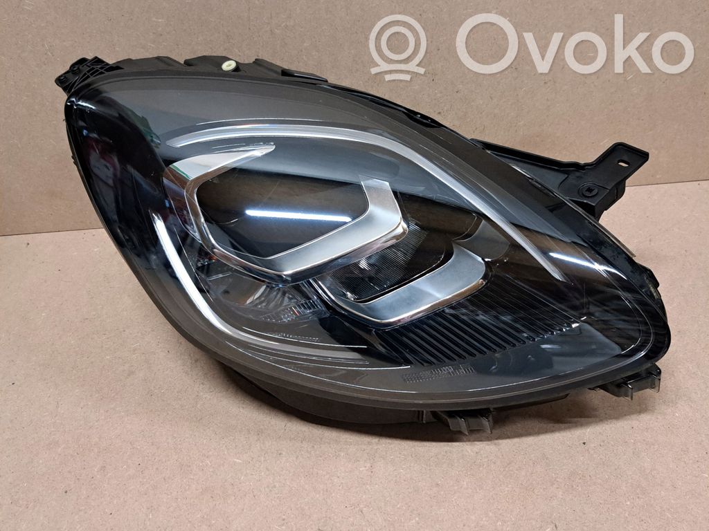 Ford Puma Headlight/headlamp 