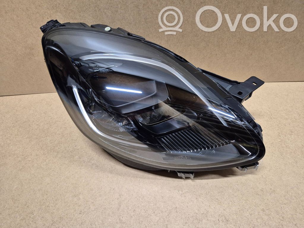 Ford Puma Headlight/headlamp 