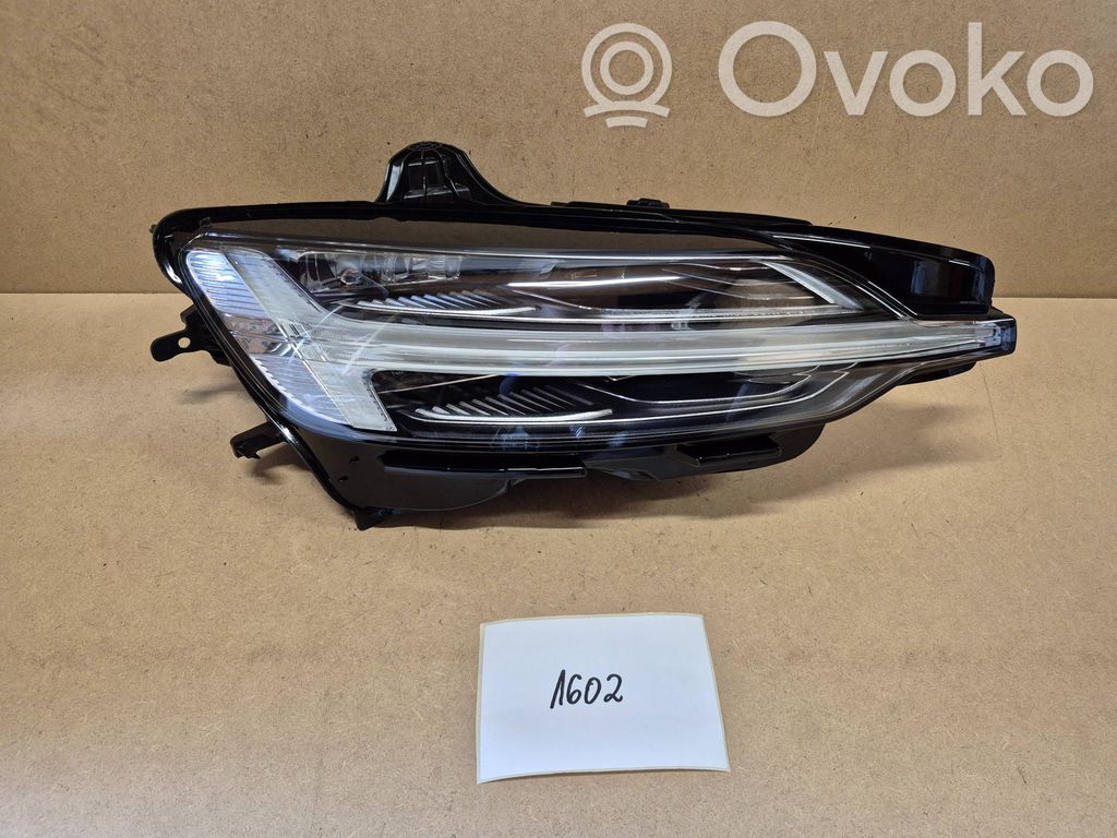 Volvo S60 Lampa przednia 