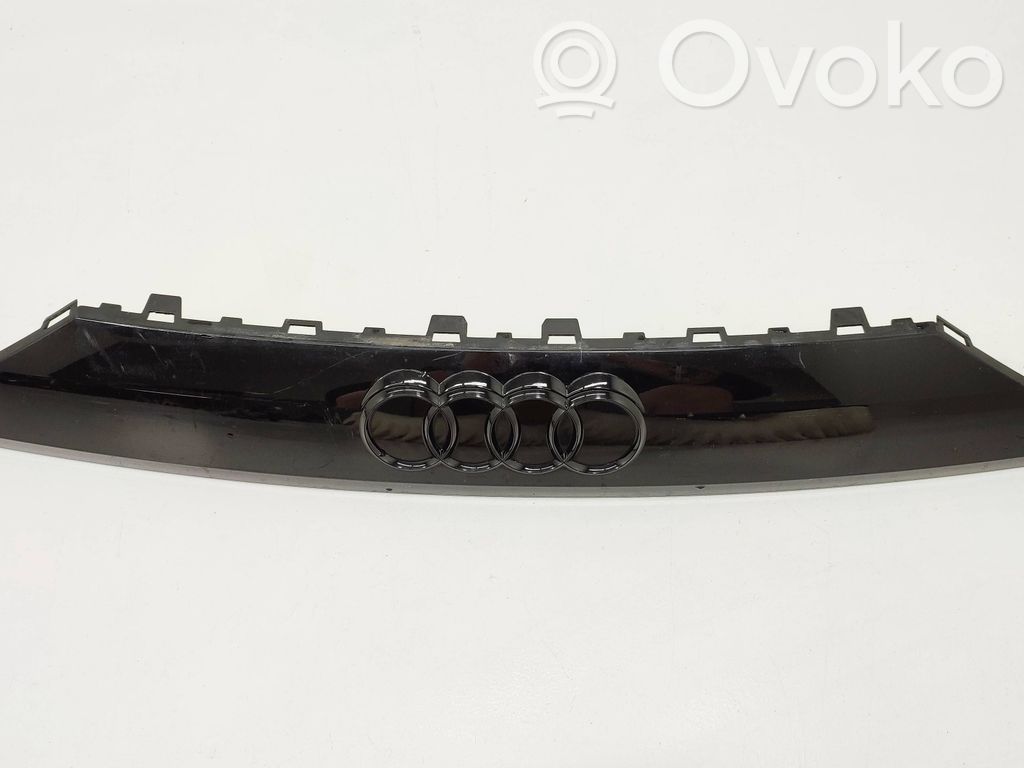 Audi Q8 Trunk door license plate light bar 