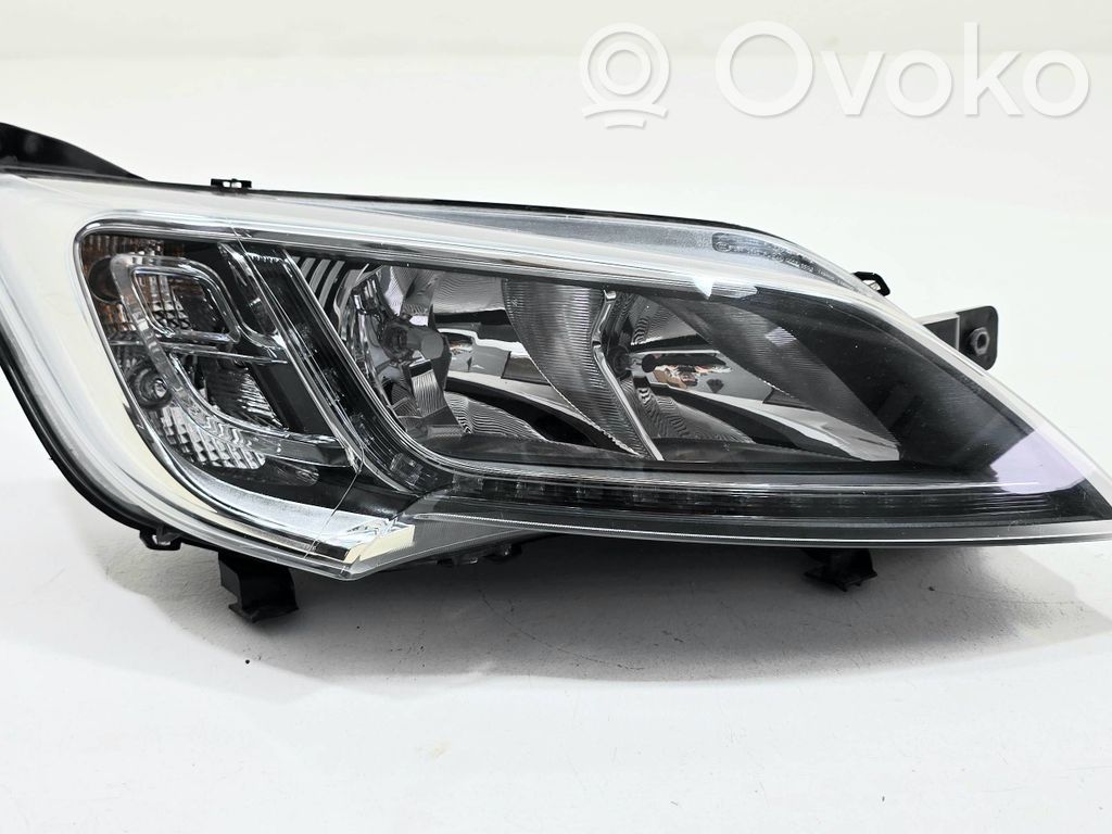 Opel Movano C Far 