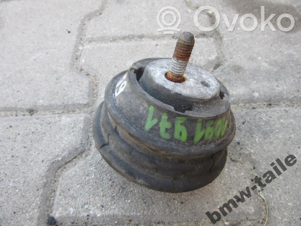 BMW 5 E39 Engine mount bracket 