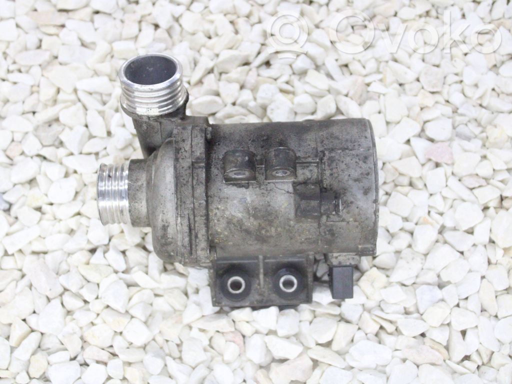 BMW 5 E60 E61 Water pump 