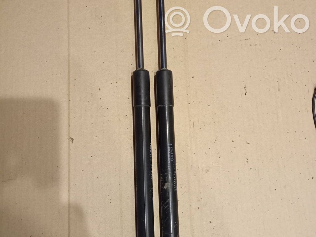 KIA Ceed Tailgate/trunk strut/damper 