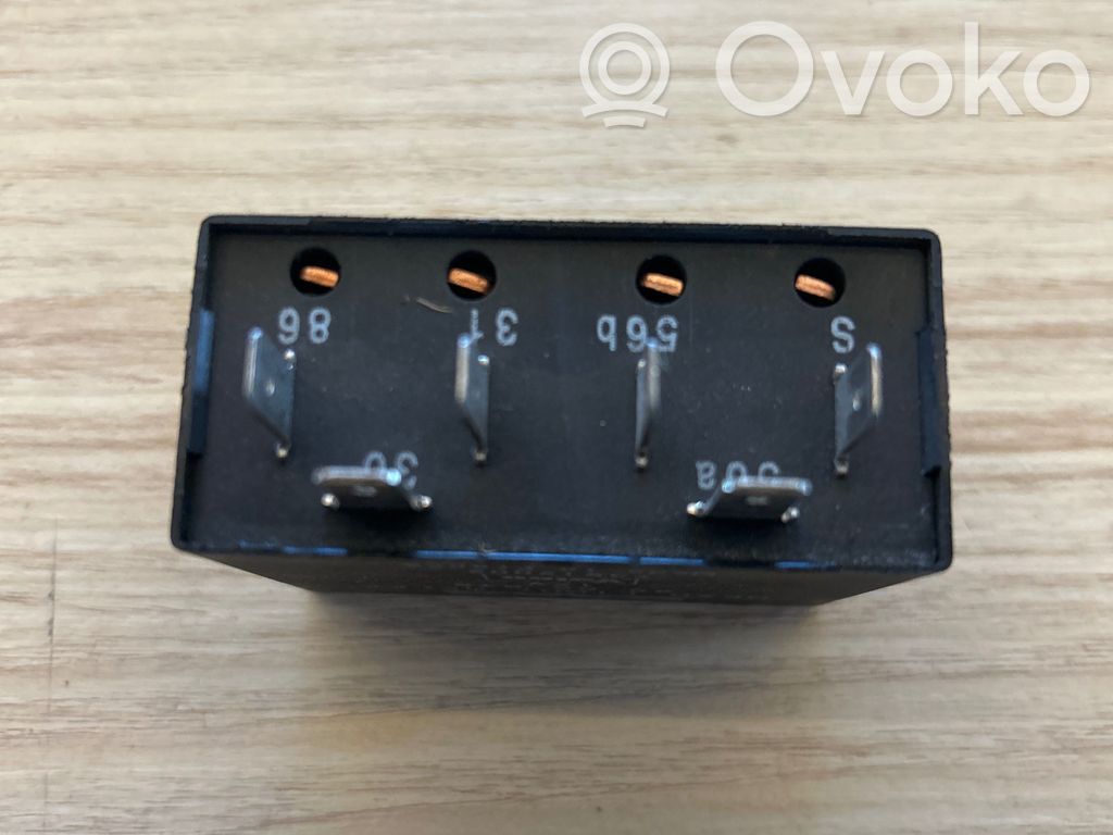 Saab 9-5 Light relay 