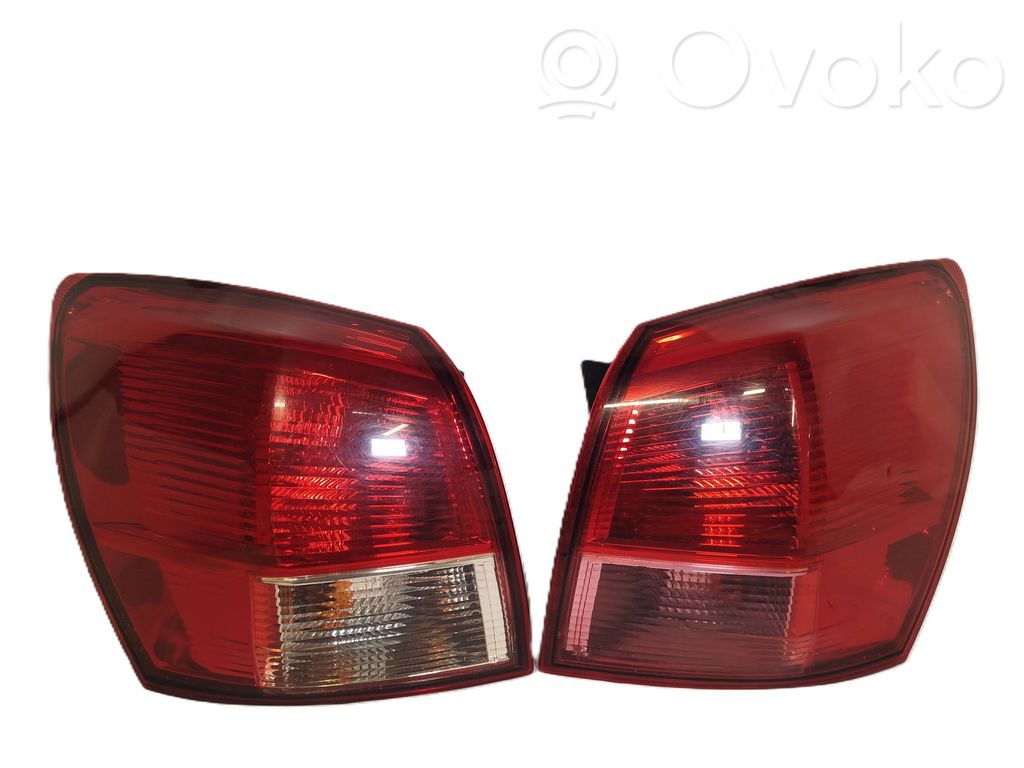 Nissan Qashqai Galinis žibintas kėbule 
