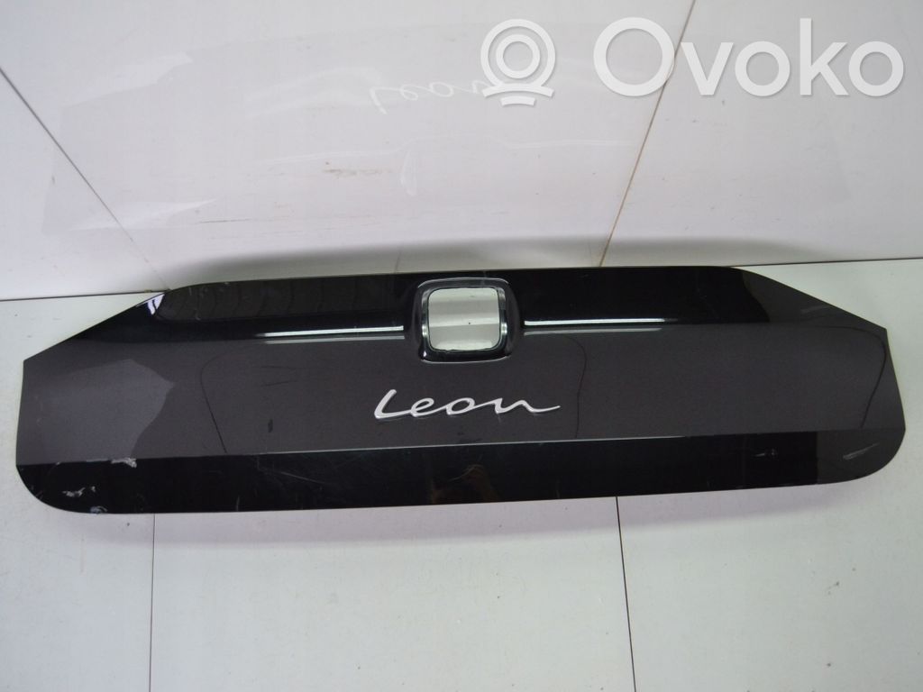Seat Leon IV Takaluukun koristelista 