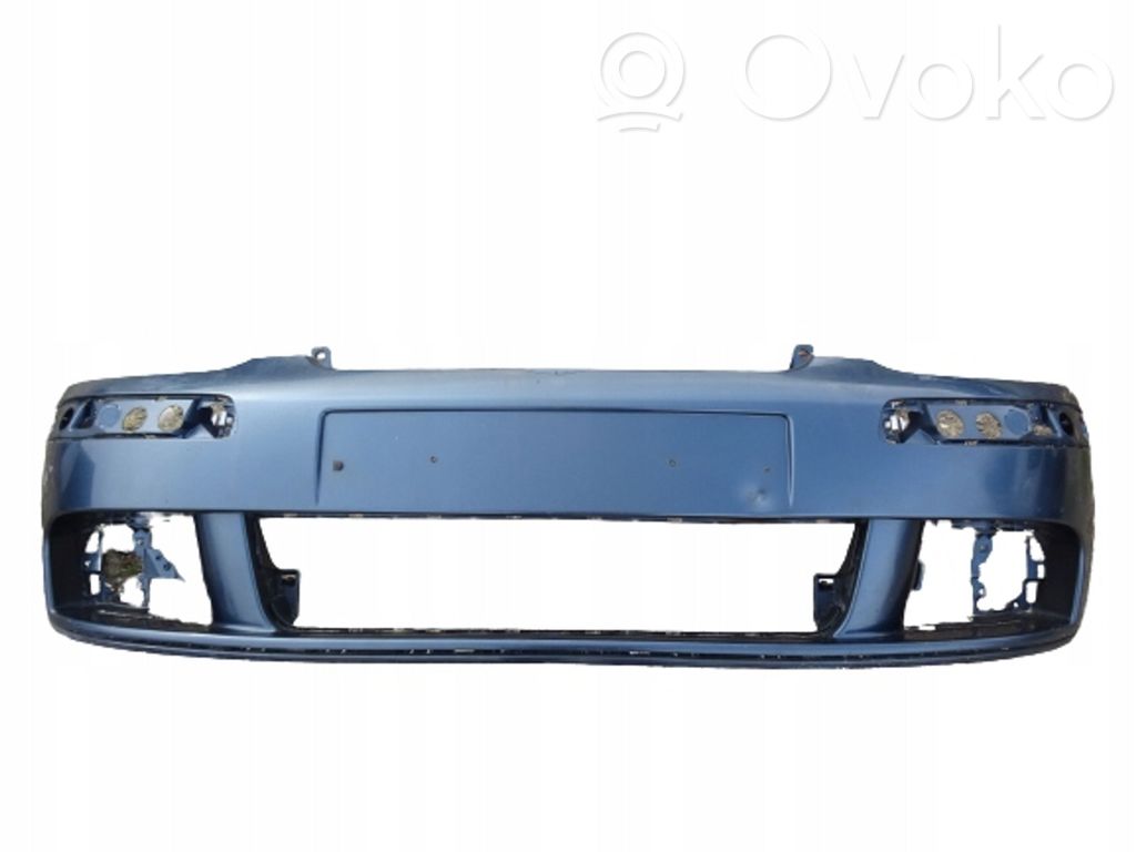 Volkswagen Golf V Parachoques delantero 