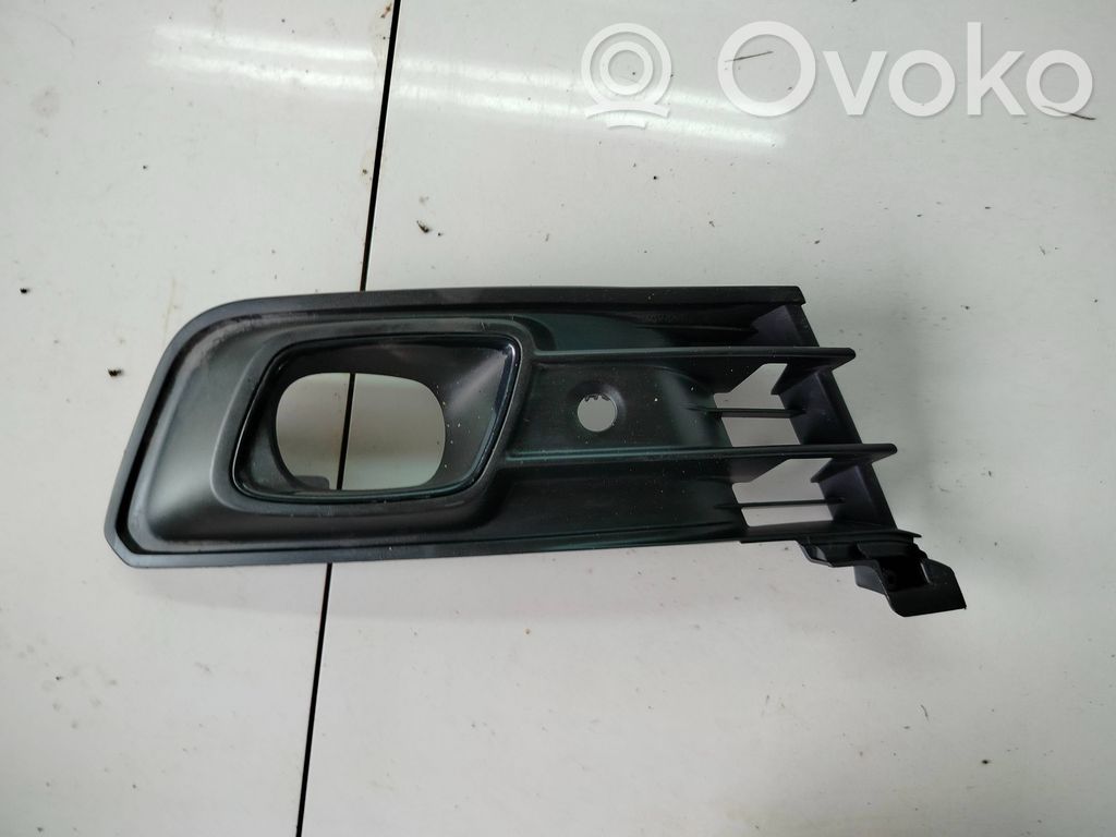 Renault Captur Etusumuvalon ritilä 