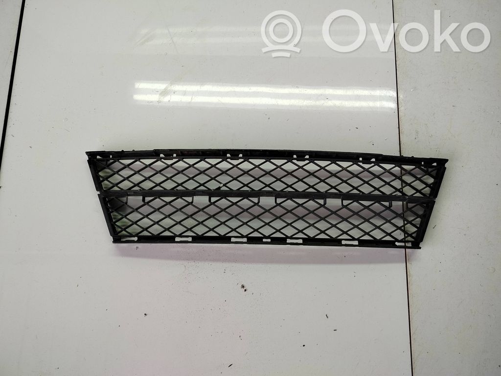 BMW 5 E60 E61 Grilă inferioară bară față 