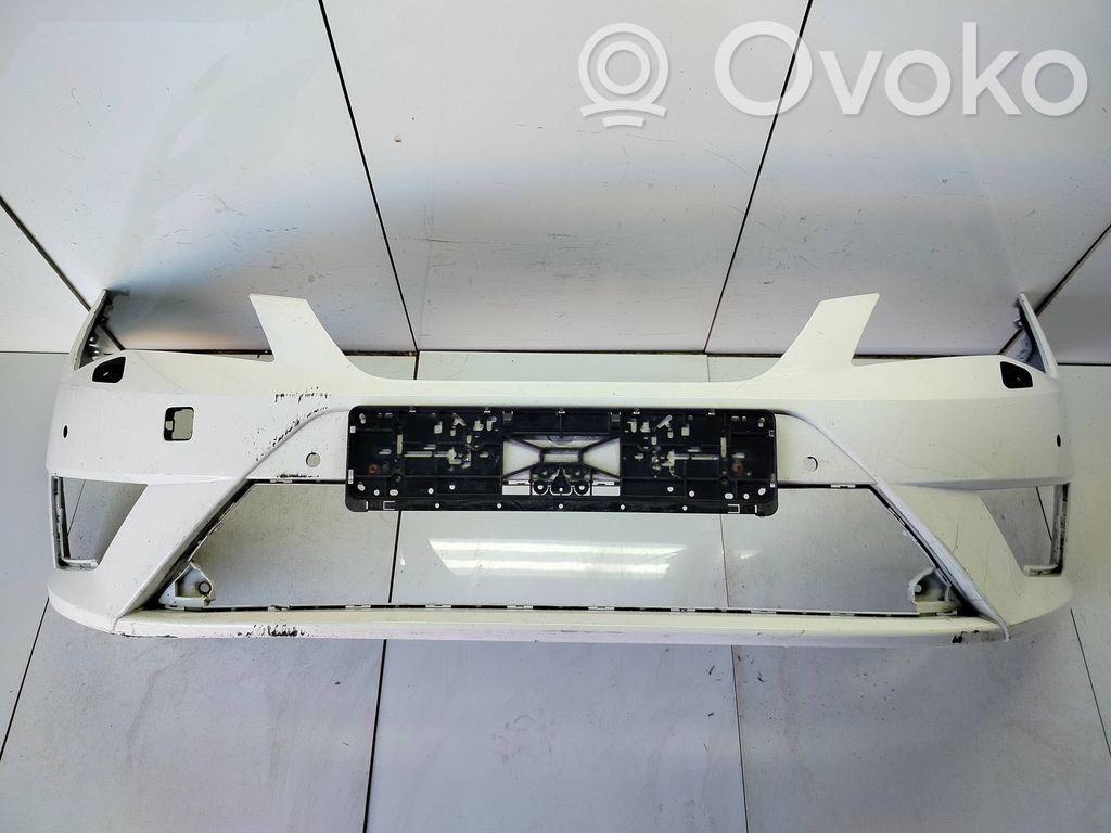 Front bumper   5F0807221M