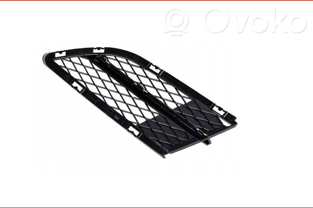BMW M3 e90 Front bumper lower grill 