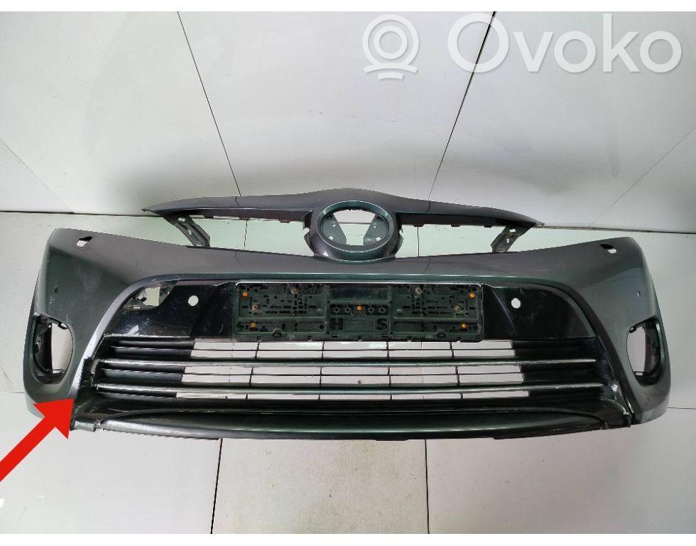 Toyota Verso Zderzak przedni 