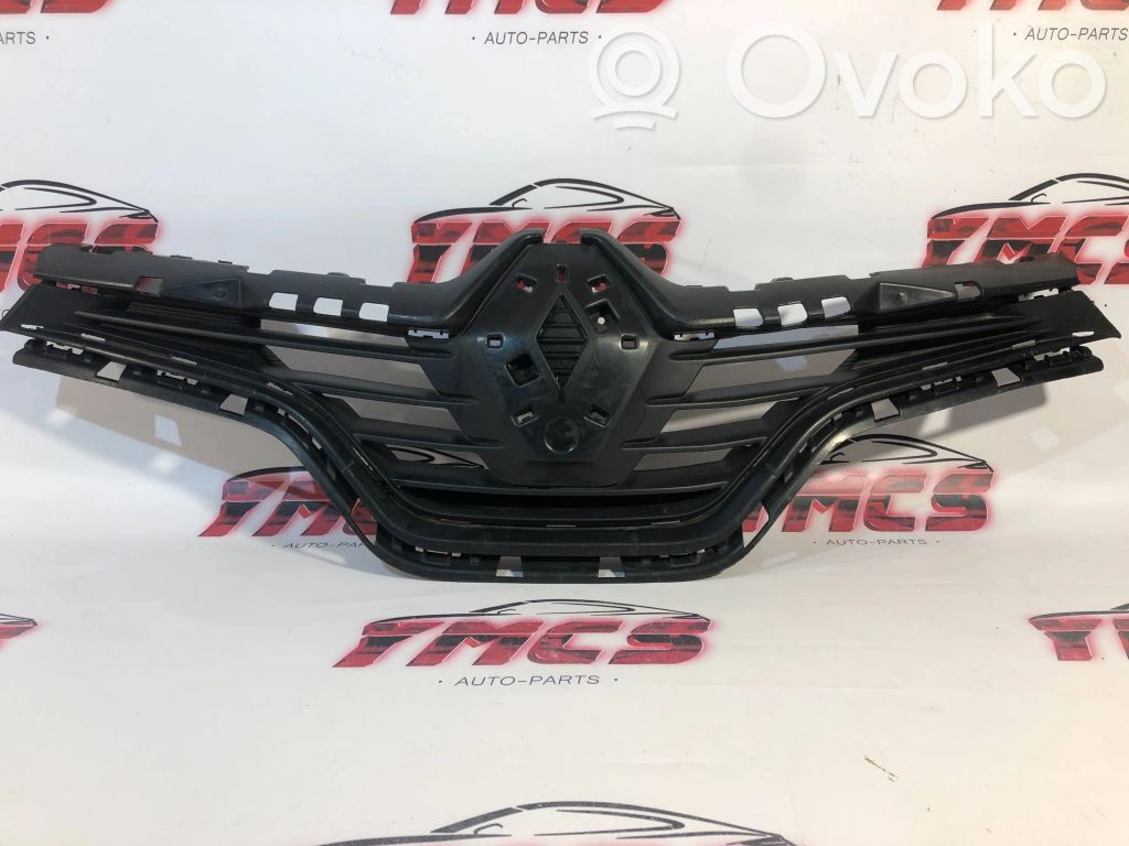 Renault Captur Maskownica / Grill / Atrapa górna chłodnicy 