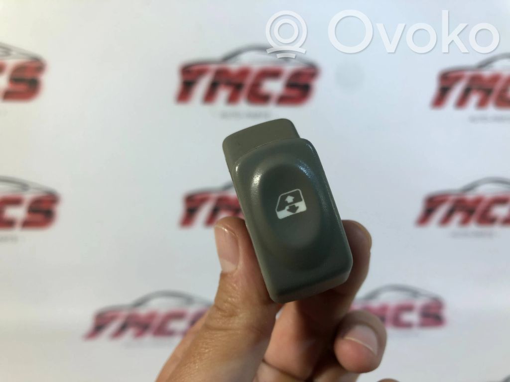 Renault Twingo I Interruptor del elevalunas eléctrico 