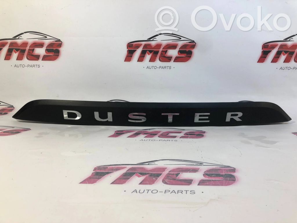 Dacia Duster Trunk door license plate light bar 