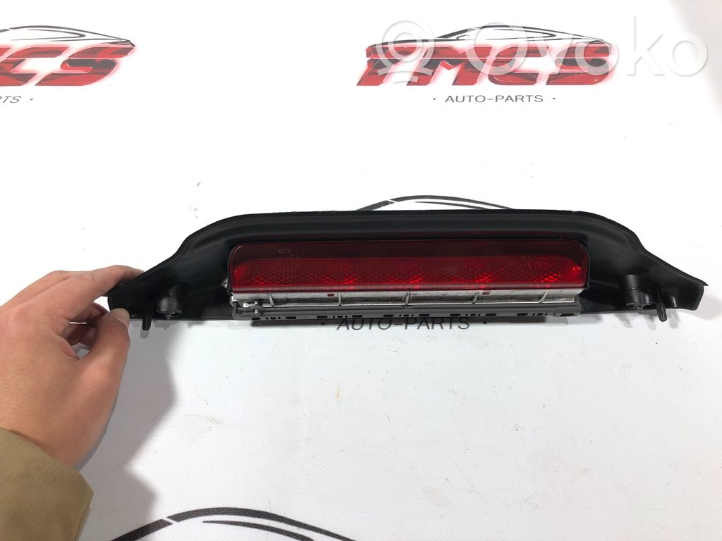 Ford Ka Third/center stoplight 