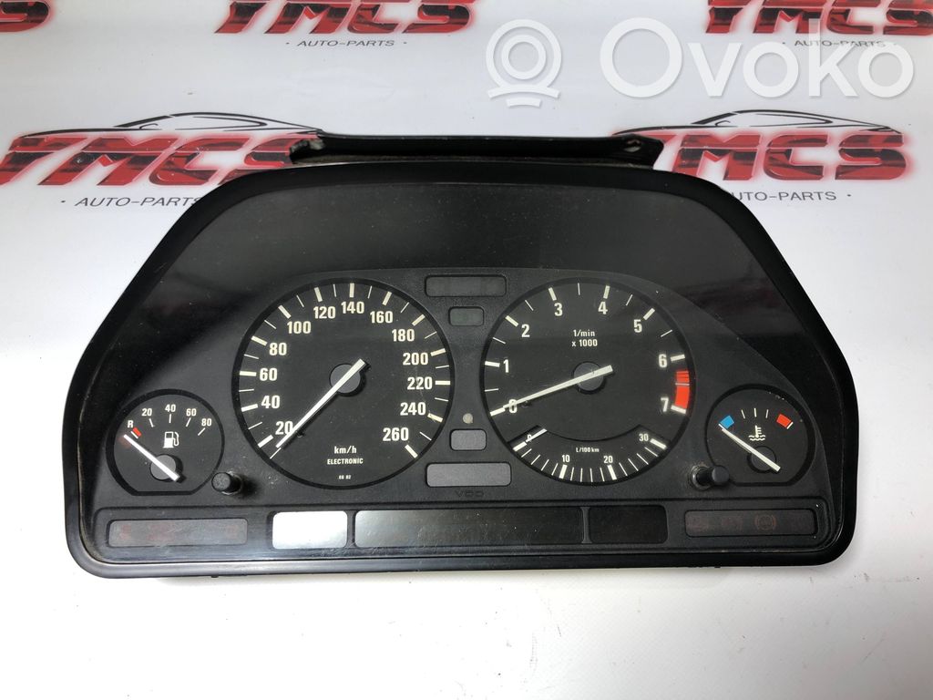 BMW 7 E32 Speedometer (instrument cluster) 