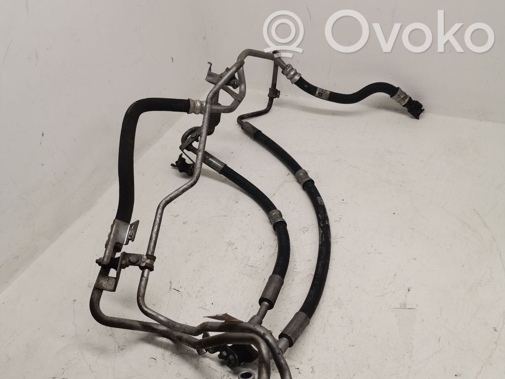 BMW M5 Engine coolant pipe/hose 